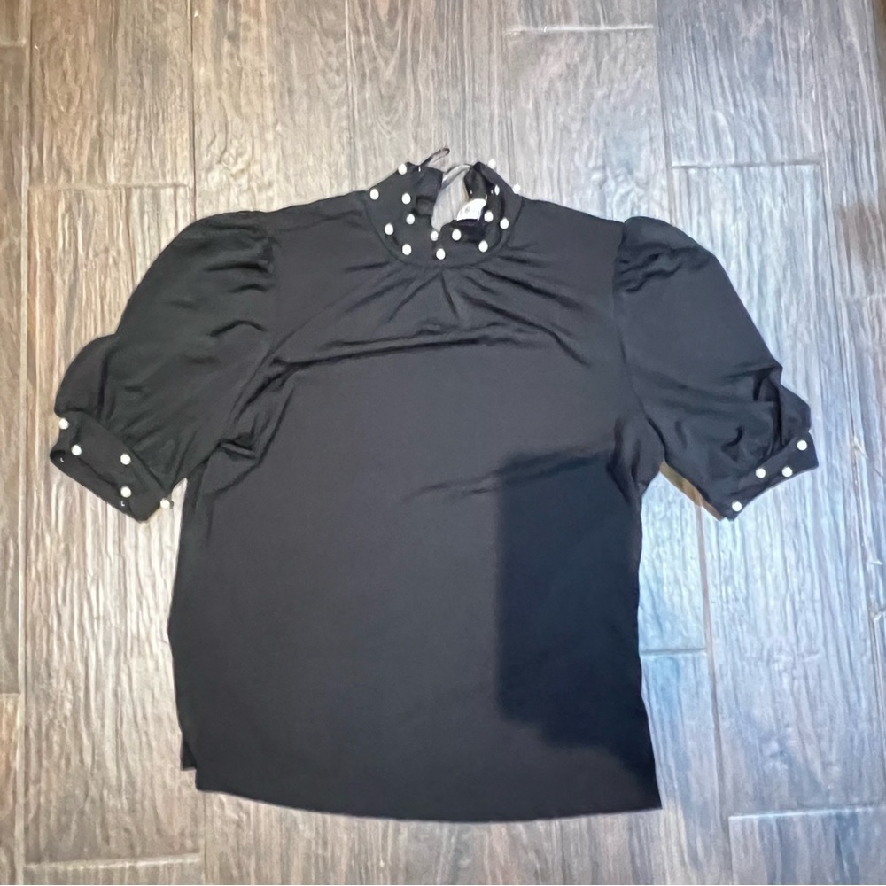 Stem & Vine Women’s Black Blouse with Pearl Accents. NWT Medium